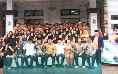 Wako Hendri Arnis Lepas Kafilah MTQ Padang Panjang Bertanding di Bukittinggi