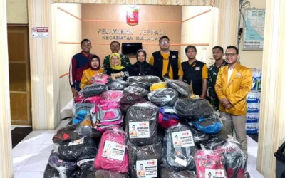 Hanura Salurkan Bantuan untuk Warga Malalak, Banyak Akses Jembatan Masih Terputus