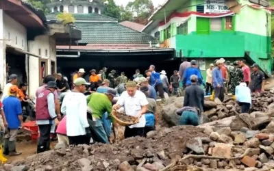 Ratusan Warga Ikuti Goro Akbar Bersihkan Masjid Darul Aman Toboh, Target Sholat Jumat Perdana 19 Desember