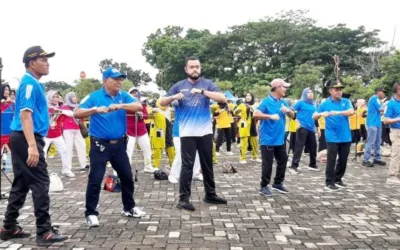 Ribuan Warga Padang Ikuti Senam Massal Gebyar KORMI