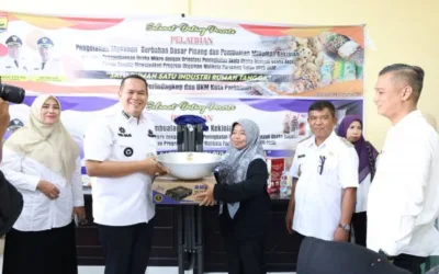 Realisasikan Progul, Yota Balad Serahkan Bantuan Peralataan Bagi Pelaku UMKM