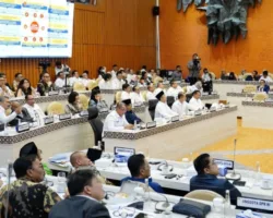 Raker Bersama Pansus DPR RI, Menteri Nusron Targetkan Kebijakan Satu Peta Rampung Lebih Cepat