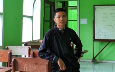 Dipersimpangan Dunia Maya dan Nyata: Bagaimana Hidup Anak Remaja Saat Ini?