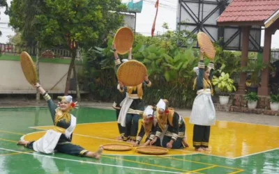 Dihadiri Wawako Allex Saputra, Milad ke-98 SMPN 1 Padang Panjang Berlangsung Semarak