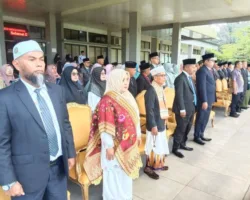 Upacara Bendera Peringatan HAB Ke-80 Diwarnai Penyerahan Satya Lencana Pengabdian ASN