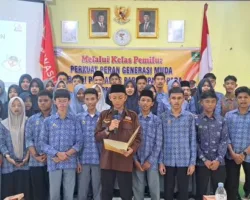 Kelas Pemilu Bawaslu Pessel di SMAN 2 Painan, Lahirkan Deklarasi Pengawas Partisipatif Muda
