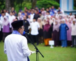 Pimpin Apel Gabungan Perdana Tahun 2026, Bupati Eka Putra Ingatkan ASN Tingkatkan Kerjasama dan Hilangkan Ego Sektoral