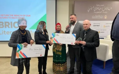 Penulis Salwa Bakr dan Denny JA Terima Penghargaan Sastra BRICS Pertama, Hadiah 200 Juta