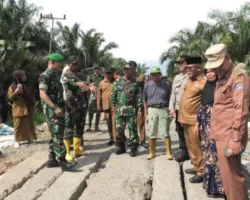 Bupati Pasaman Barat Terima dan Distribusikan Material Jembatan Bailey di Nagari Koto Gadang Jaya