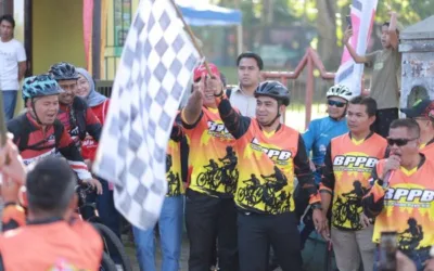Walikota Ramadhani Lepas Peserta Gowes Adventure Jelajah Alam Solok Aniversarry BPPB ke-5
