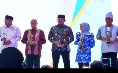 Sengaja Budi Syukur Toreh Sejarah Terima PWI Award Peduli Olahraga di HPN 2026