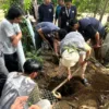 Kelompok KKN Kebencanaan Cupak Tangah 3 Bikin Sumur Resapan, Kurangi Resiko Banjir dan Jamin Ketersediaan Air