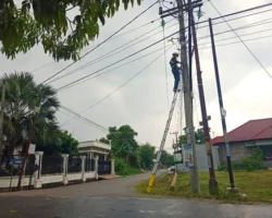 Layanan Telekomunikasi Tetap Optimal, PLN Icon Plus Lakukan Pemeliharaan Jaringan Fiber Optik di Kecamatan Tampan, Kota Pekanbaru