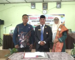 Alumni MTs Muhammadiyah Yurnalis, Dilantik Menjadi Kepala SMA Negeri 1 Gunung Tuleh