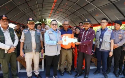 Mendagri Resmikan 1.300 Unit Huntara, Bupati Eka Putra Ucapkan Terima Kasih