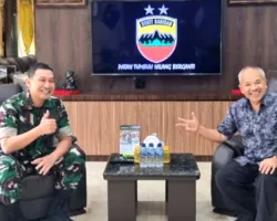 Menjemput Berkah di Tiga Pulau: Perjalanan Hati Dr. Aqua Dwipayana di Bulan Ramadan