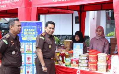 Kejari Bukittinggi Gelar Pasar Murah dan Bazar UMKM