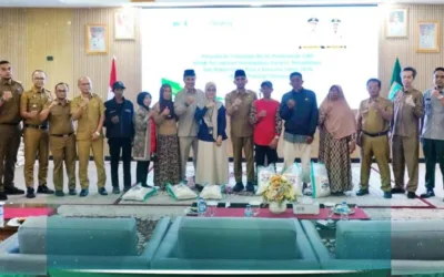 34 KK Terdampak Bencana di Padang Panjang Terima Bantuan Beras CBP