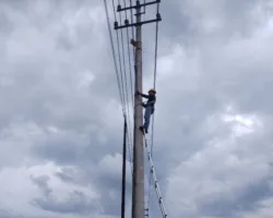 Minimalkan Risiko Gangguan Jaringan, PLN Icon Plus Lakukan Pemeliharaan Jaringan Fiber Optik di Pangkalan Pisang, Kabupaten Siak, Riau