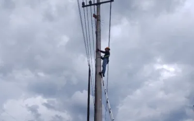 Minimalkan Risiko Gangguan Jaringan, PLN Icon Plus Lakukan Pemeliharaan Jaringan Fiber Optik di Pangkalan Pisang, Kabupaten Siak, Riau