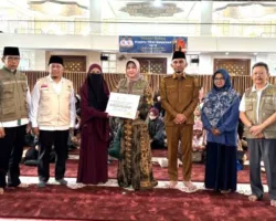 492 Mustahik Terima Zakat Program Padang Panjang Peduli