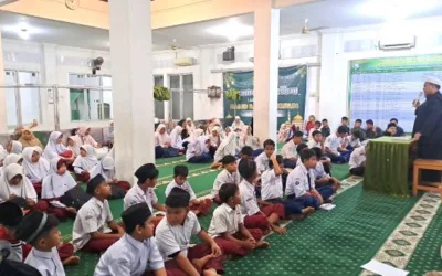 Pesantren Ramadhan Masjid Raya Tasykurun Ditutup, 88 Santri Dibekali Nilai Qur’ani
