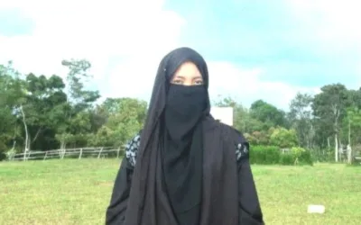 Terlalu Lama Bungkam Hingga Hilang Diri Sendiri