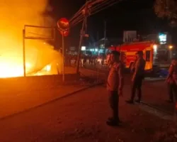 “Sijago Merah” Hanguskan 4 Ruko, Kerugian Ditaksir Mencapai Ratusan Juta