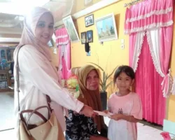 SENAPAN 1998 SMAN 1 Batusangkar Konsisten Berbagi, Tujuh Tahun Salurkan Donasi Ramadhan