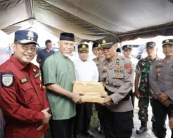 Tinjau Posko Mudik di Dharmasraya, Gubernur Mahyeldi Tekankan Keselamatan dan Kenyamanan Pemudik