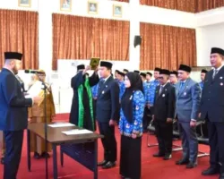 Walikota Fadly Amran Lantik Empat Pejabat PTP, 50 Kepala Sekolah, Sonny jadi Inspektur, Bobby Kadis P3AP2KB