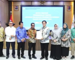 Wabup Risnaldi Hadiri Penyerahan LKPD 2025 di BPK Sumbar