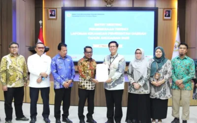 Wabup Risnaldi Hadiri Penyerahan LKPD 2025 di BPK Sumbar