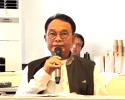 Kritik Inefisiensi Daerah dan Paradoks Pusat