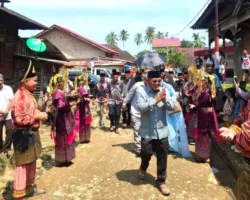 Bupati Yulianto Bersama Ny. Sifrowati Hadiri Silaturahmi Adat di Rumah Gadang Datuak Majolabiah