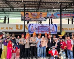 Kapolres Dharmasraya Wakili Kapolda Sumbar Sambut Kloter Pertama Perantau Pulang Basamo 2026