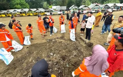 Sambut Wisatawan Lebaran, Wako Fadly Amran Pastikan Fasilitas Pantai Air Manis Prima