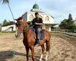 Kamang Chrome dan Santri Kanzul Ulum: Kisah di Balik Derap Kuda dan Ayat Suci