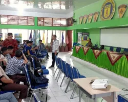 Unidha Latih Siswa SMA dan SMK Padang Teknologi AI dan 3D Printing