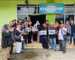 Syukuri Siswa Lulus SNBP, SMK Muhammadiyah 1 Padang Gelar Bakti Sosial ke Panti Asuhan di Bukittinggi