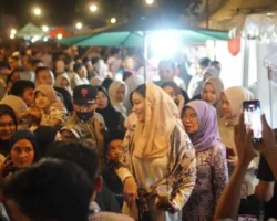 Bazar UMKM Dharmasraya Membludak, Ribuan Warga Padati Kantor Bupati