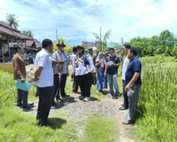 Dinas Perikanan Pasbar Dampingi Tim Survei KKP Cek Lokasi Kampung Nelayan Merah Putih