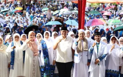 BKMT Sumbar Gelar Dakwah Wisata di Kota Pariaman, Ribuan Peserta Penuhi Pantai Gandoriah
