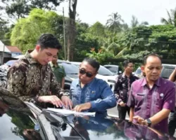 Wali Kota Sawahlunto Pantau Langsung Pemeriksaan Kelayakan Aset Kendaraan Dinas