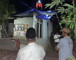 Wakil Wali Kota Solok Serahkan Bantuan untuk Korban Puting Beliung di Tanah Garam