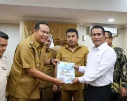 Wako Yota Balad Temui Mentan, Ajukan 6 Program Strategis Dongkrak Pertanian Kota Pariaman