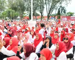 Meriah, Ribuan Warga Padang Padati Jalan Santai dan Senam Massal Gebu Minang