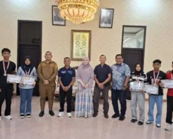 Lisda Hendrajoni Sambut Atlet Tinju Pessel dari Kejurda Pertina Cup Sumbar 2026