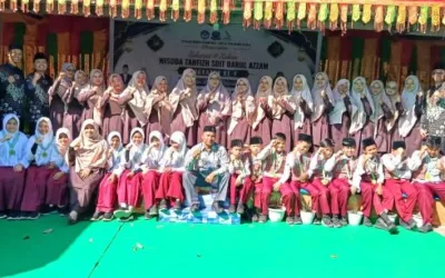 Khidmat dan Meriah Wisuda Tahfizh Angkatan Ke-V dan Pelepasan Siswa SDIT serta TKIT Darul Azzam Rao