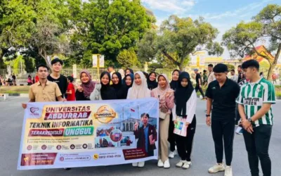Prodi Teknik Informatika Universitas Abdurrab Gencarkan Sosialisasi di Car Free Day Pekanbaru